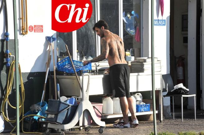 Fabrizio Corona, le nuove foto della vita in comunità Fabrizio Corona, le nuove foto della vita in comunità