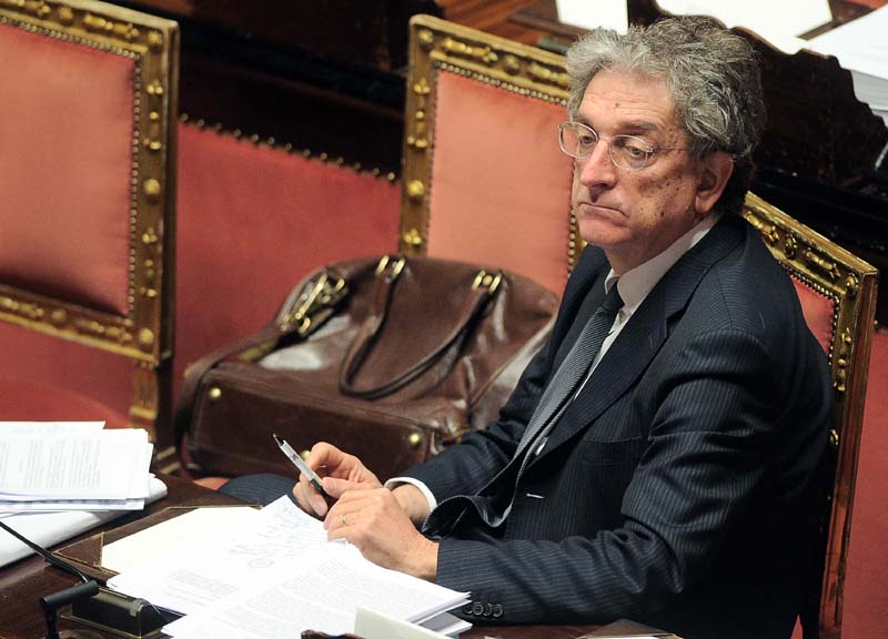 Meno tasse già a settembre? No. Intervista a Morando (Economia) Meno tasse già a settembre? No. Intervista a Morando (Economia)