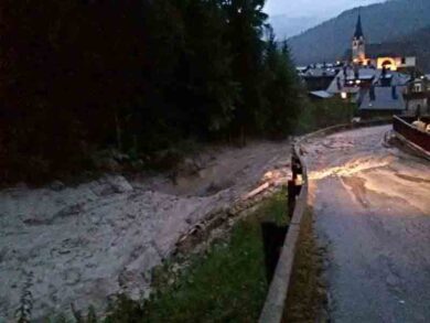 Maltempo, frana in Cadore: 3 morti accertati