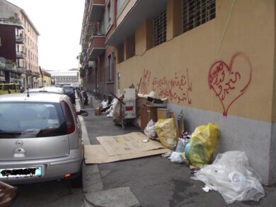 “Milano come Roma”, intere vie in periferia sommerse dai rifiuti