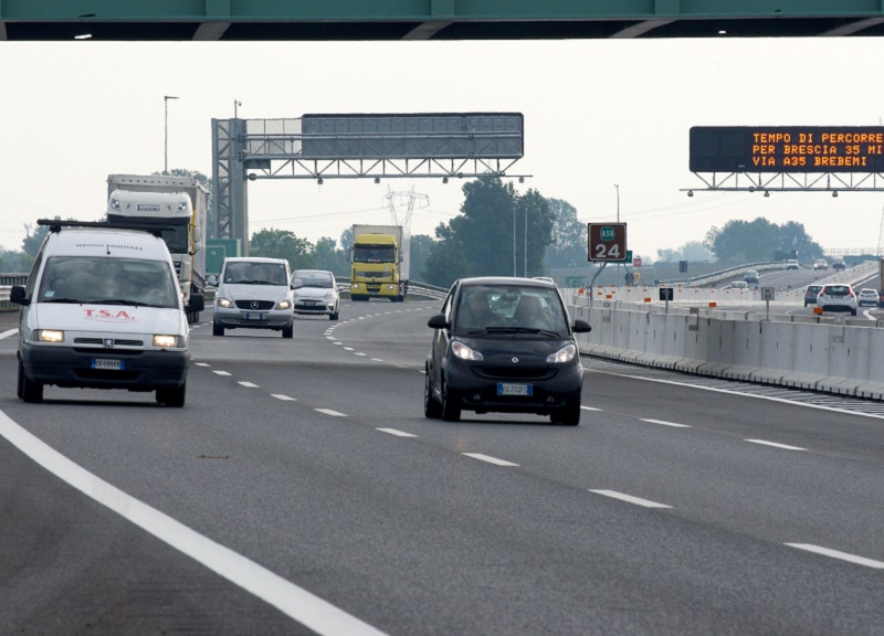Trasporti: BreBeMi-TEEM, da domani tessere weekend a 7 euro Trasporti: BreBeMi-TEEM, da domani tessere weekend a 7 euro