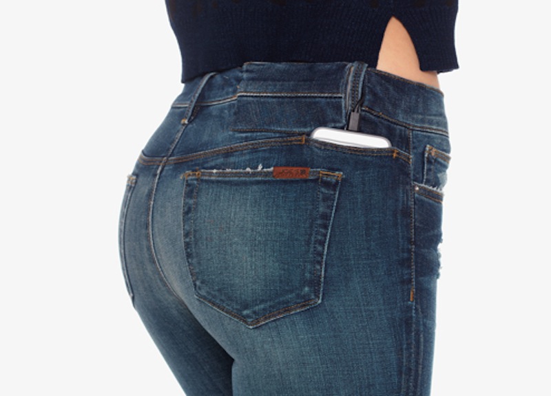 Il jeans ti ricarica lo smartphone: ecco come funziona