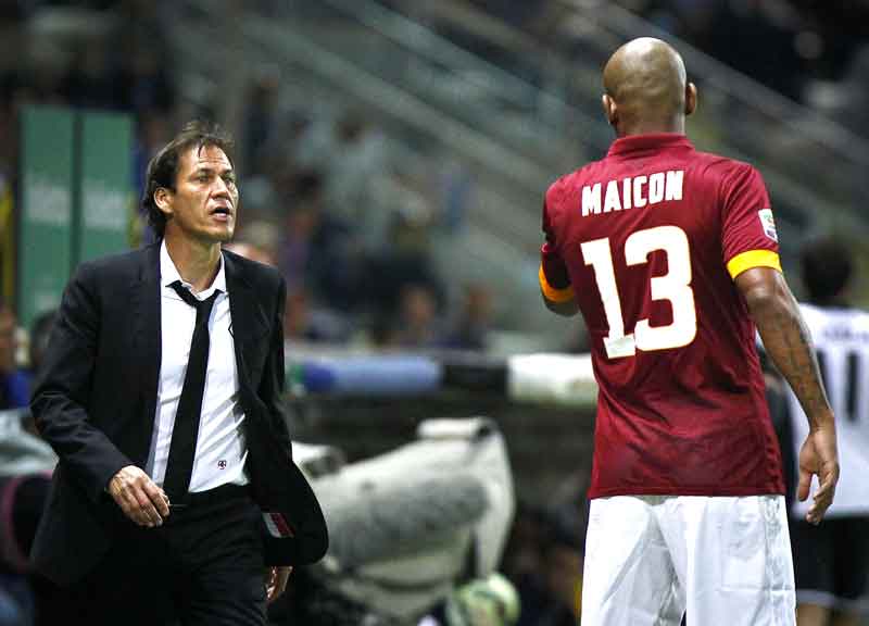 Roma due divorzi secchi: Maicon e Cole verso la rescissione