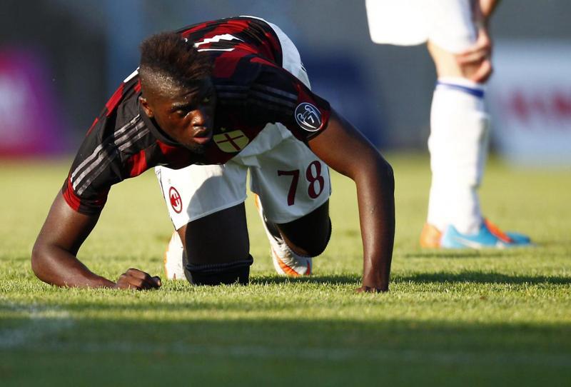 Milan, M’Baye Niang è stato operato: il controllo tra sei settimane Milan, M’Baye Niang è stato operato: il controllo tra sei settimane