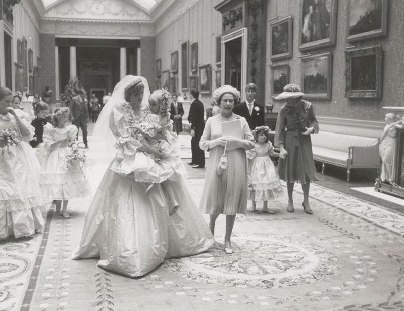 Lady Diana, all’asta le foto inedite del matrimonio con Carlo Lady Diana, all’asta le foto inedite del matrimonio con Carlo