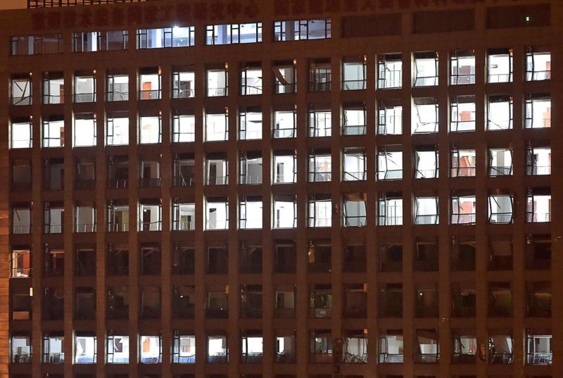 Cina, mega esplosioni: decine di morti, centinaia i feriti Cina, mega esplosioni: decine di morti, centinaia i feriti
