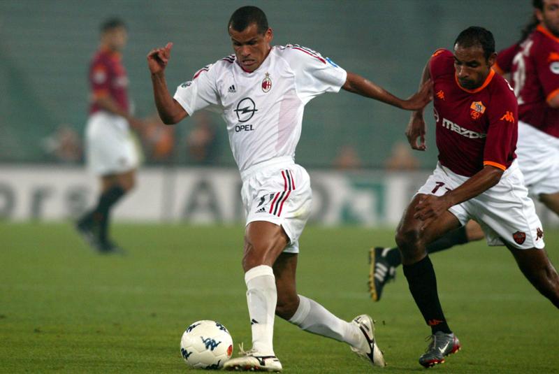 Rivaldo stavolta lascia per sempre: si ritira l’ex Barça e Milan Rivaldo stavolta lascia per sempre: si ritira l’ex Barça e Milan