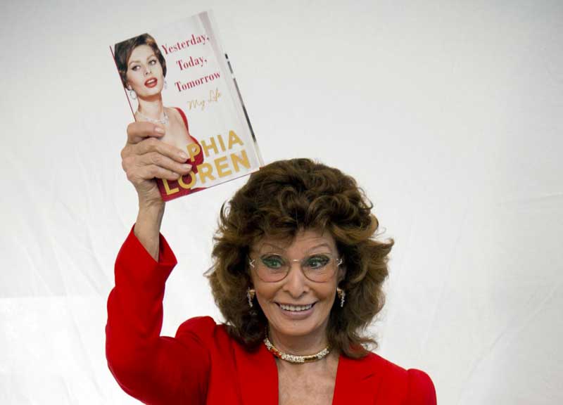 La Loren senatore a vita. Rino Barillari lancia la proposta La Loren senatore a vita. Rino Barillari lancia la proposta