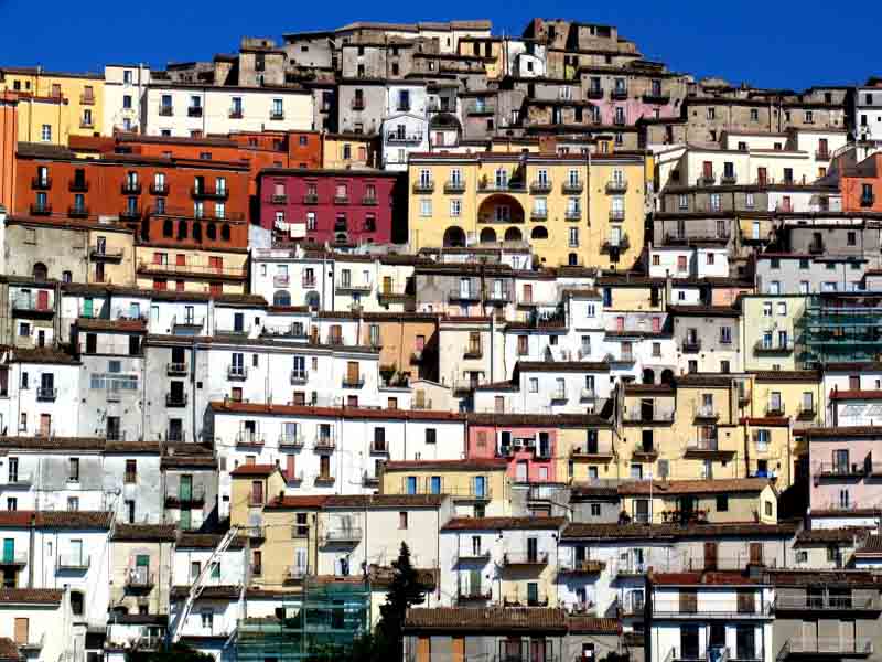 Musicisti, intellettuali e cibo: parte il festival diretto da Capossela Musicisti, intellettuali e cibo: parte il festival diretto da Capossela