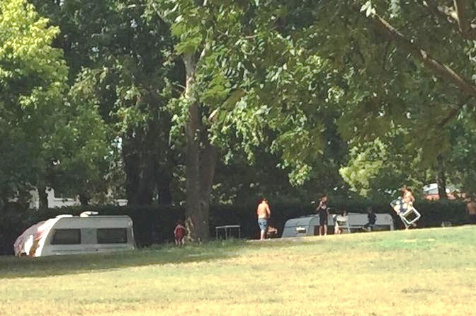 Milano, nuovi campi rom abusivi. LE FOTO Milano, nuovi campi rom abusivi. LE FOTO
