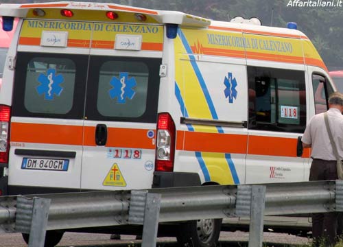 Tragedia a Imola, muore bimba di sei anni. Schiacciata da un cancello Tragedia a Imola, muore bimba di sei anni. Schiacciata da un cancello