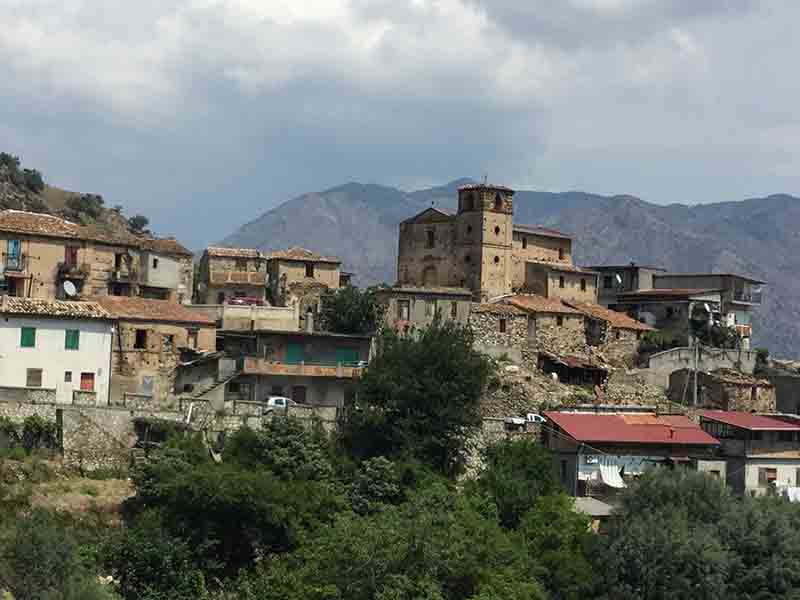 Gallicianò cuore grecanico dell’Aspromonte Gallicianò cuore grecanico dell’Aspromonte