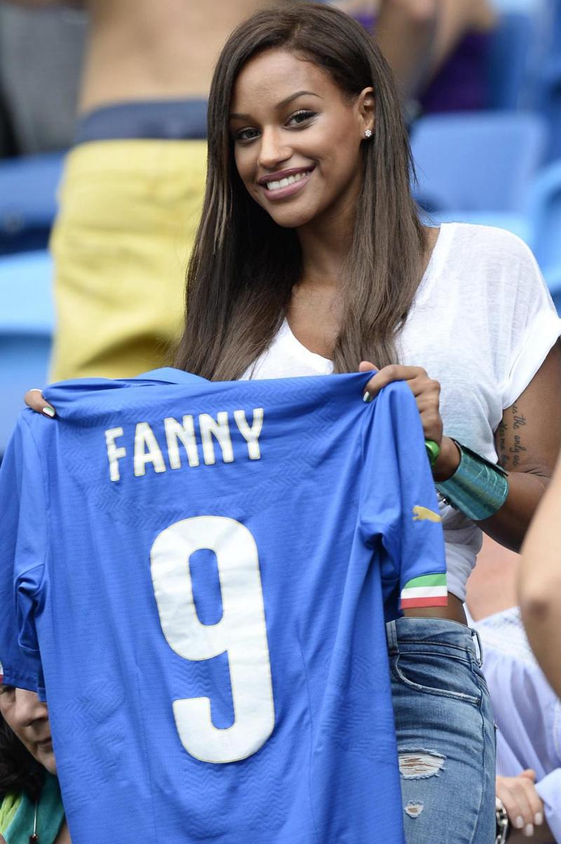 Balotelli a Milano, lo smacco di Fanny Balotelli a Milano, lo smacco di Fanny