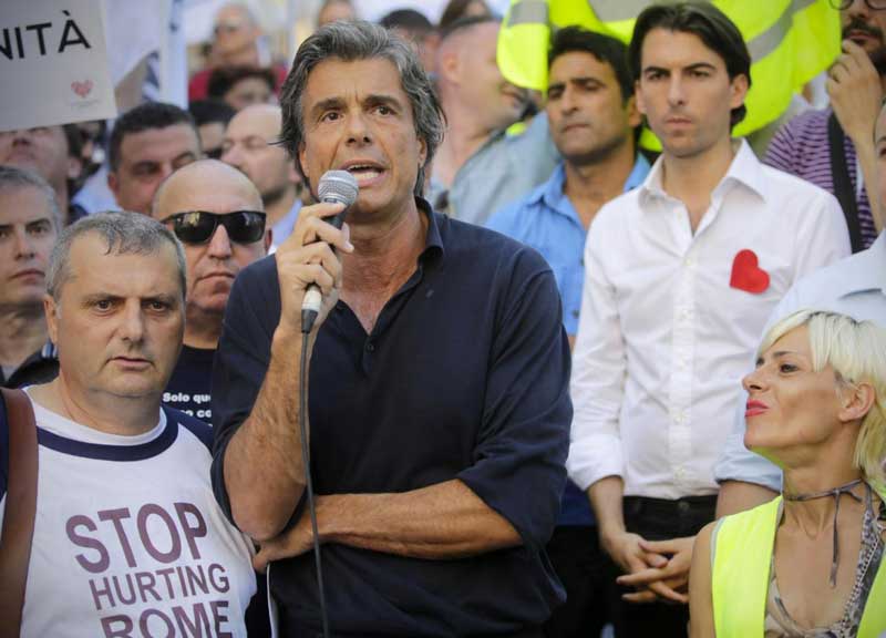 “Ignazio Marino è un caso umano”. Marchini: “La politica è coraggio” “Ignazio Marino è un caso umano”. Marchini: “La politica è coraggio”