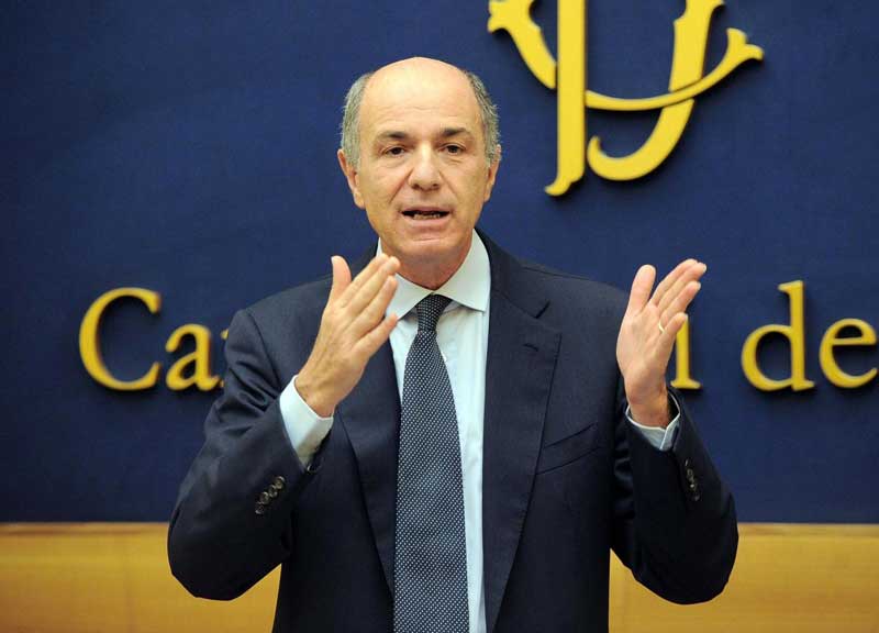 “Ignazio Marino è un caso umano”. Marchini: “La politica è coraggio” “Ignazio Marino è un caso umano”. Marchini: “La politica è coraggio”