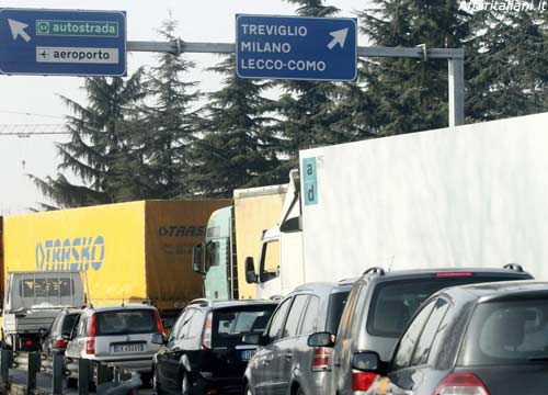 Controesodo: Anas, traffico in aumento. Bollino rosso nel weekend Controesodo: Anas, traffico in aumento. Bollino rosso nel weekend