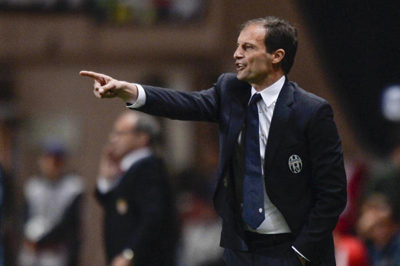 Juventus ko, Allegri: “Se Rizzoli avesse dato il rigore alla Roma…”