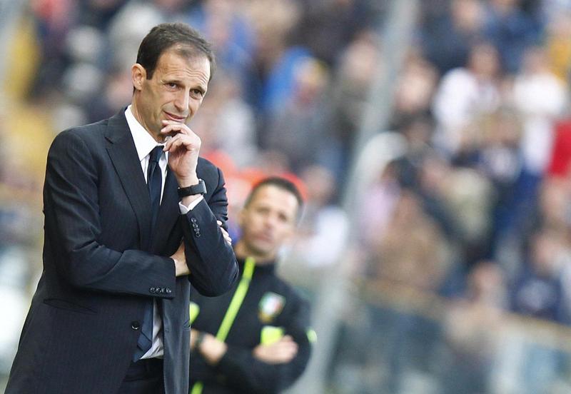 Juventus ko, Allegri: “Se Rizzoli avesse dato il rigore alla Roma…”