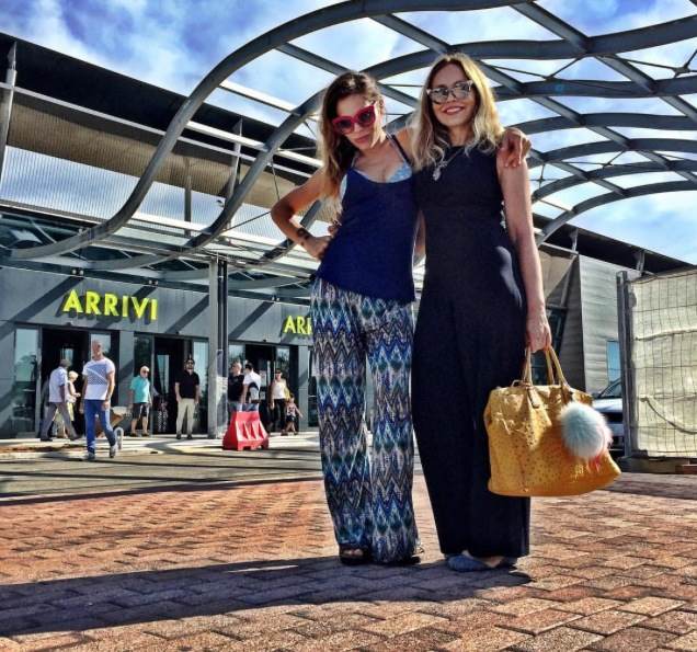 Naike Rivelli e Yari Carrisi, scatti salentini con Romina e… Naike Rivelli e Yari Carrisi, scatti salentini con Romina e…
