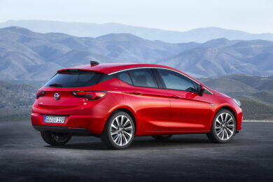 Francoforte 2015: Opel punta sulla Astra