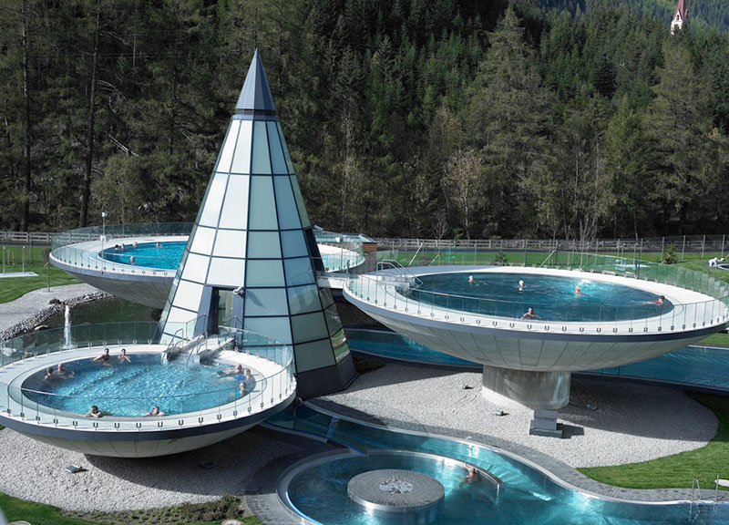 Aqua Dome, weekend romantico nella spa privata. FOTO