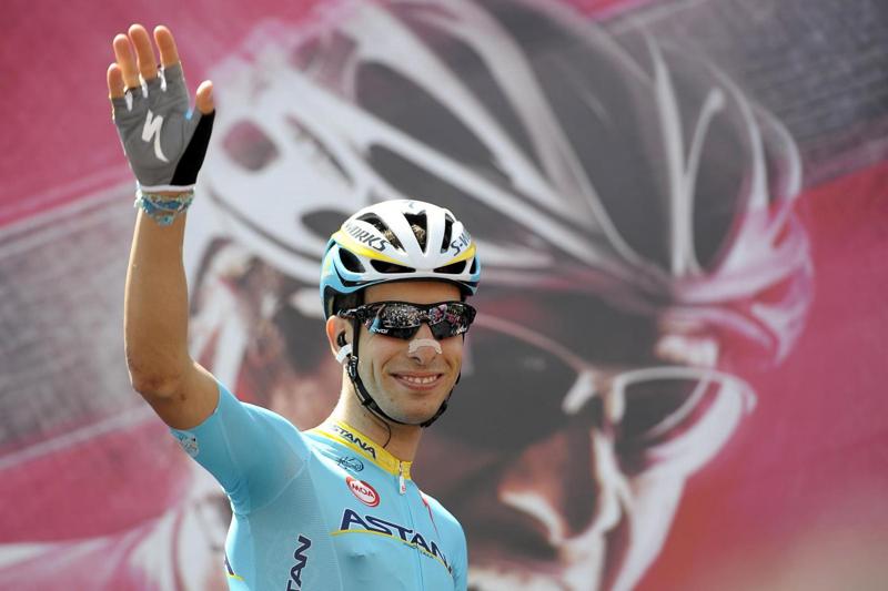 Fabio Aru show alla Vuelta: è maglia rossa. Crolla Froome Fabio Aru show alla Vuelta: è maglia rossa. Crolla Froome