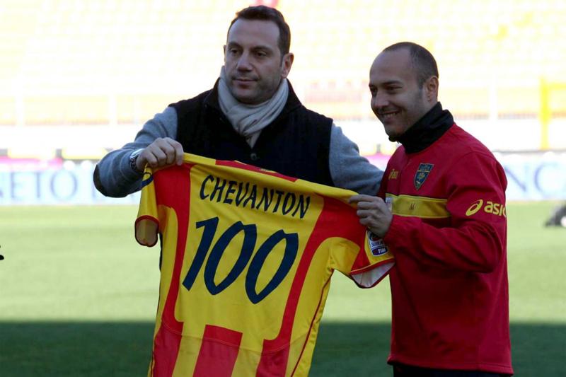 Chevanton dice addio al calcio: 150 gol in carriera per l’ex del Lecce Chevanton dice addio al calcio: 150 gol in carriera per l’ex del Lecce