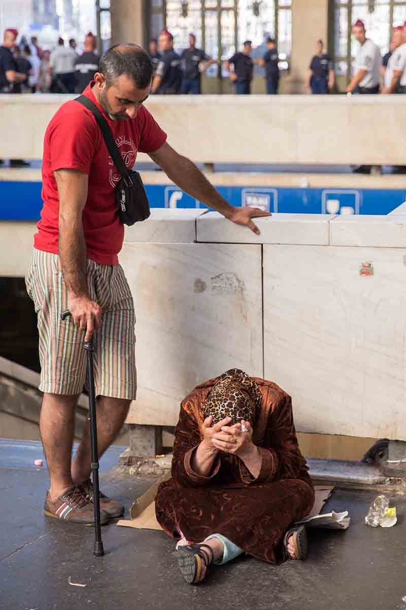 Migranti, centinaia accampati a Budapest. Stazione chiusa Migranti, centinaia accampati a Budapest. Stazione chiusa