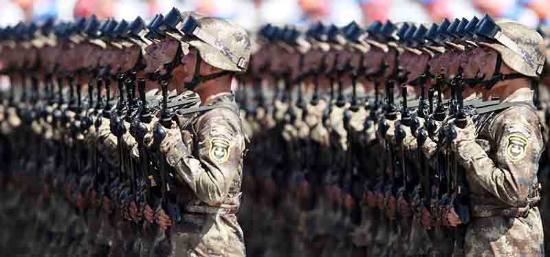 Cina, Pechino aumenta del 10% le spese militari, ma taglia i soldati Cina, Pechino aumenta del 10% le spese militari, ma taglia i soldati