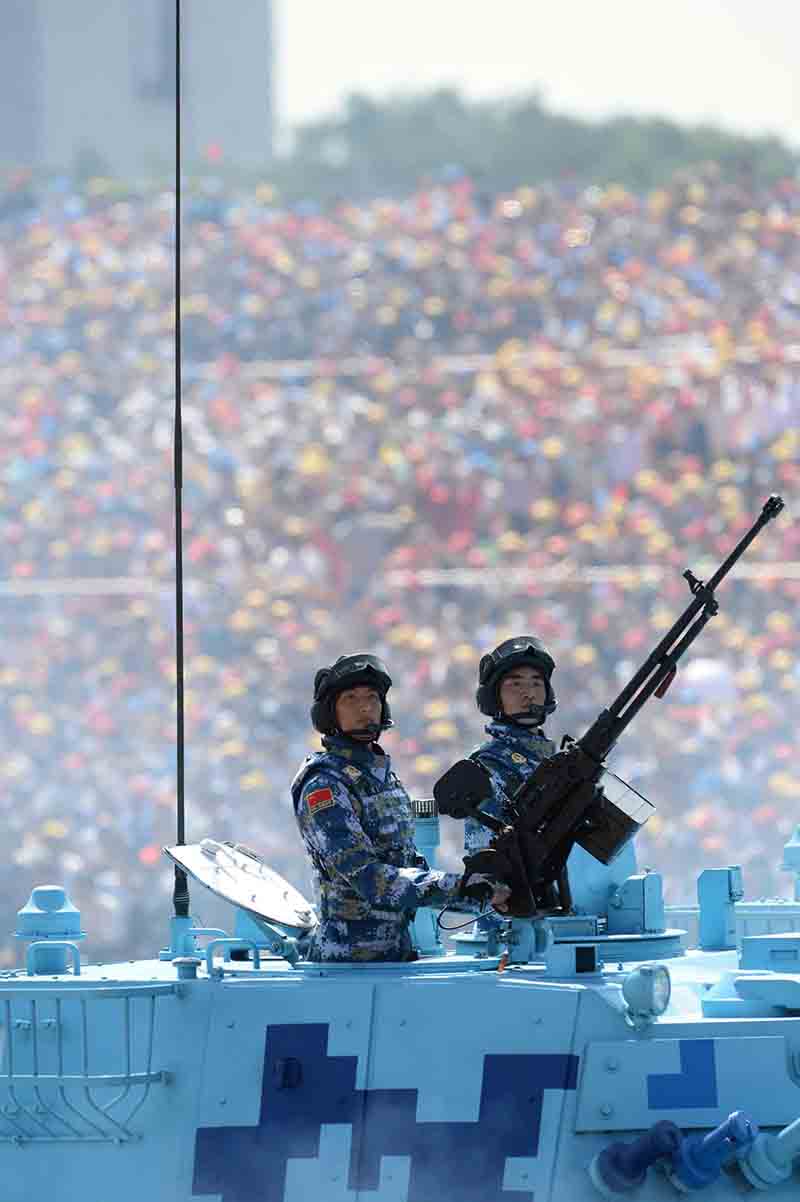 Cina, Pechino aumenta del 10% le spese militari, ma taglia i soldati Cina, Pechino aumenta del 10% le spese militari, ma taglia i soldati