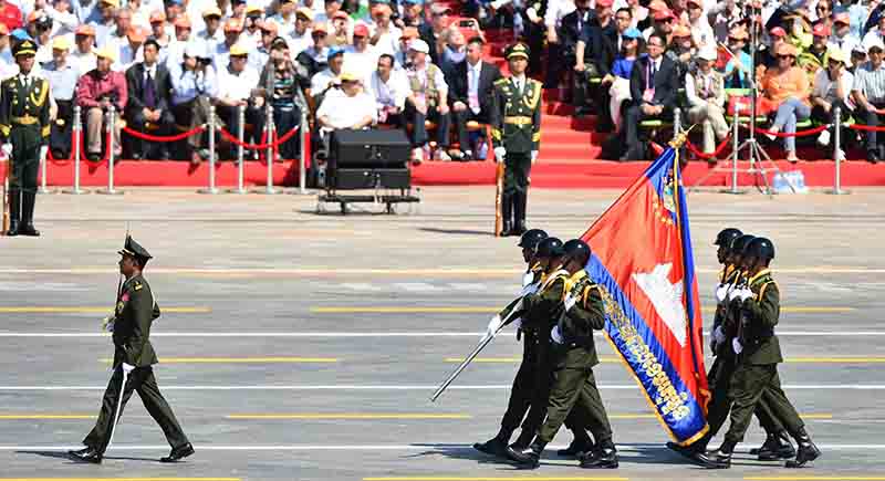 Cina, Pechino aumenta del 10% le spese militari, ma taglia i soldati Cina, Pechino aumenta del 10% le spese militari, ma taglia i soldati