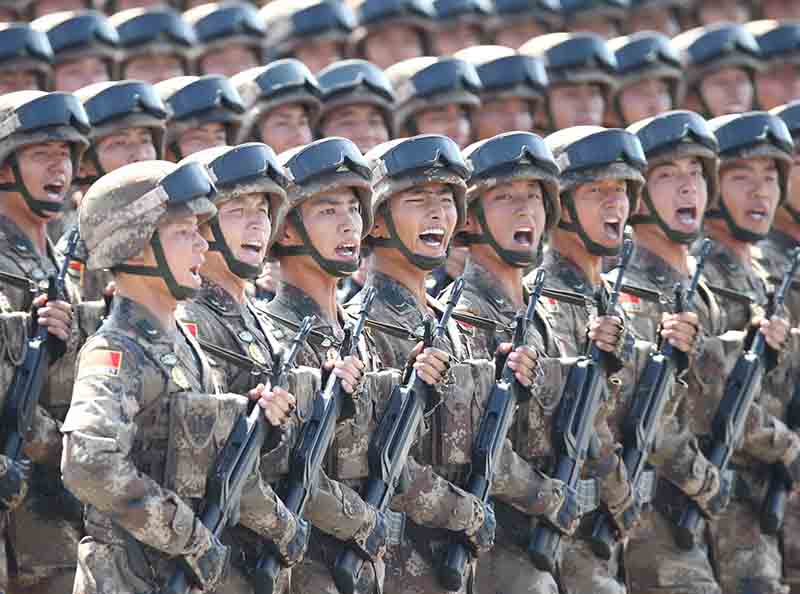 Cina, Pechino aumenta del 10% le spese militari, ma taglia i soldati Cina, Pechino aumenta del 10% le spese militari, ma taglia i soldati