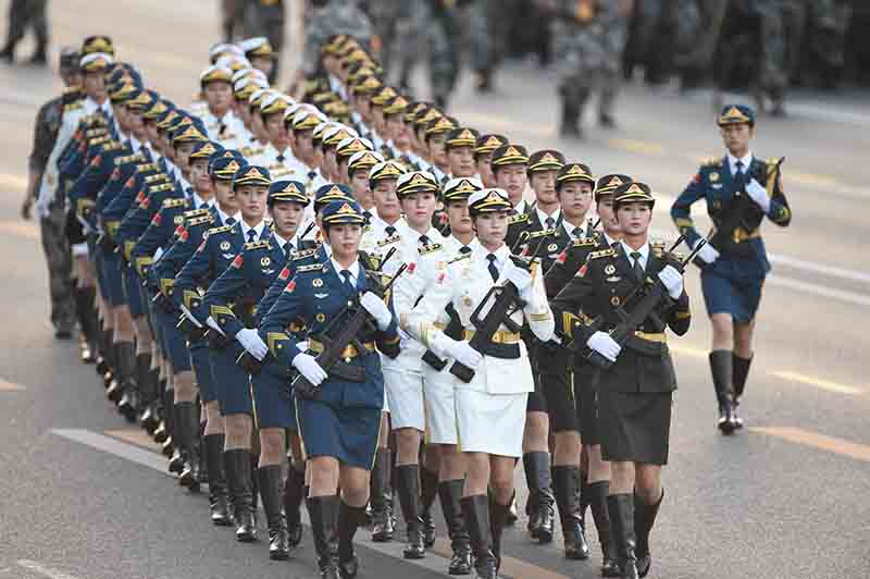 Cina, Pechino aumenta del 10% le spese militari, ma taglia i soldati Cina, Pechino aumenta del 10% le spese militari, ma taglia i soldati