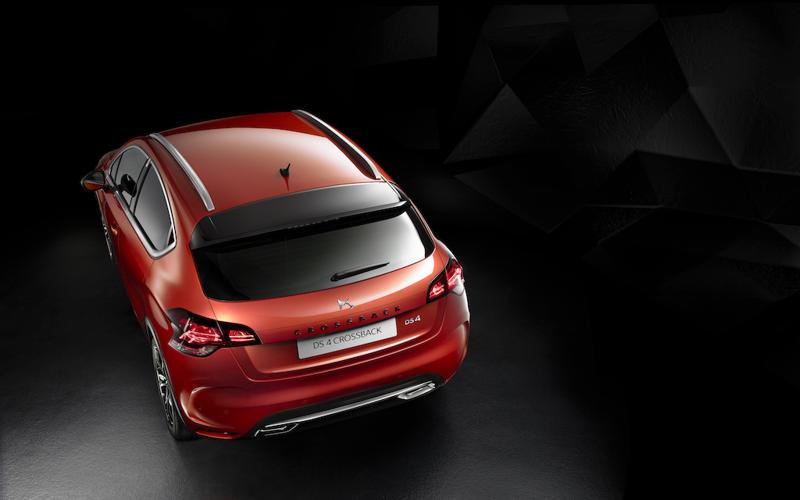 Francoforte 2015: DS all’insegna dell’eleganza, del savoir-faire alla francese, della tecnologia e dell’innovazione Francoforte 2015: DS all’insegna dell’eleganza, del savoir-faire alla francese, della tecnologia e dell’innovazione