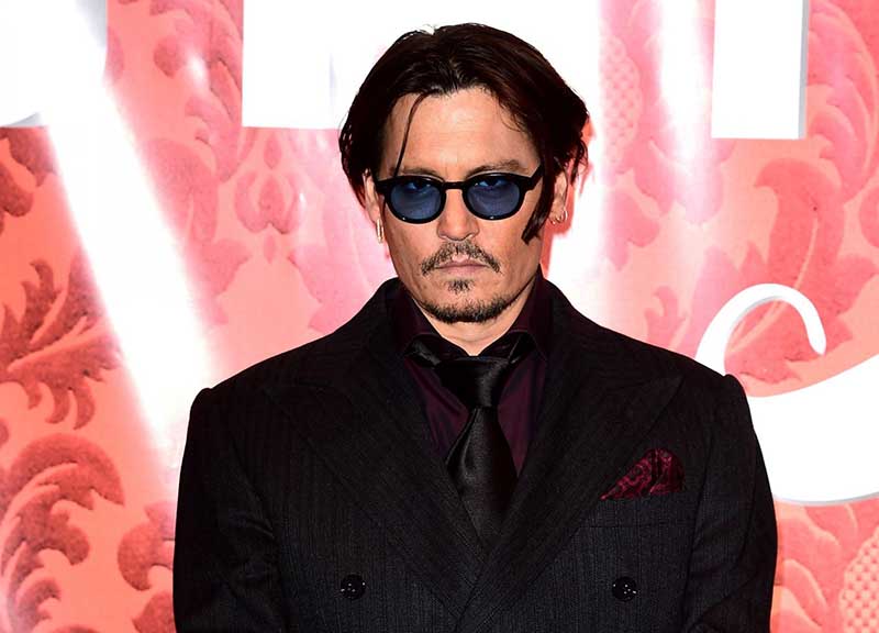 Festival di Venezia, è il giorno di Johnny Depp: pelato e appesantito in ‘Black Mass’ Festival di Venezia, è il giorno di Johnny Depp: pelato e appesantito in ‘Black Mass’