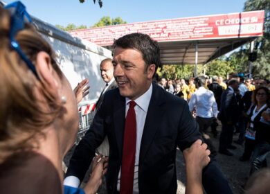 Renzi esalta il Pd a Milano ma non esalta i milanesi. Commento