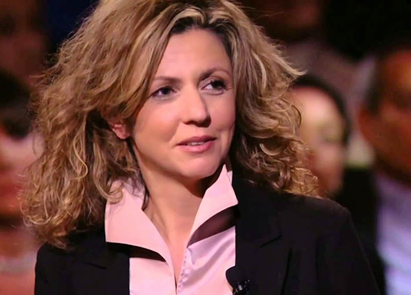 M5S: la grillina Lezzi conquista Cernobbio. Low profile di Salvini M5S: la grillina Lezzi conquista Cernobbio. Low profile di Salvini