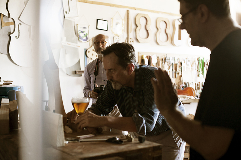 Birra Affligem con Giovanni Gastel: ecco il backstage