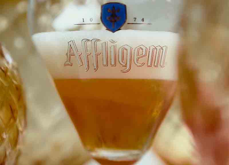 Birra Affligem con Giovanni Gastel: ecco il backstage