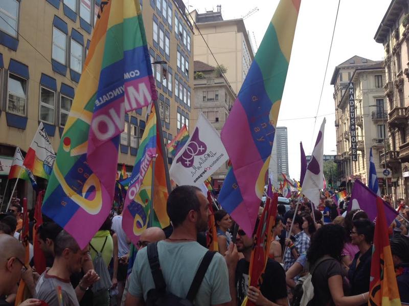 Parlamento Ue: “Italia dica sì a matrimoni gay” Parlamento Ue: “Italia dica sì a matrimoni gay”