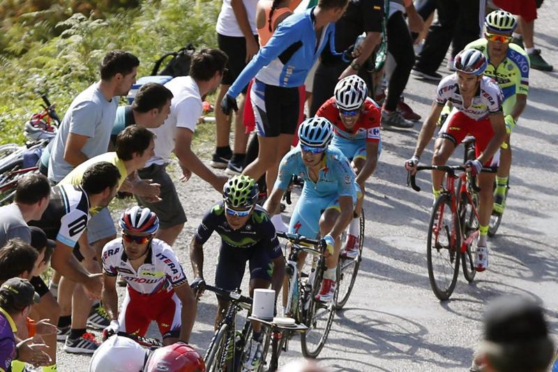 Vuelta 2015. Dumoulin leader, ma Fabio Aru è secondo a 3″