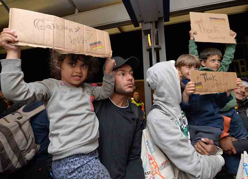 Ungheria, avviso shock anti-migranti: “Portano malattie, è pericolo contagio” Ungheria, avviso shock anti-migranti: “Portano malattie, è pericolo contagio”