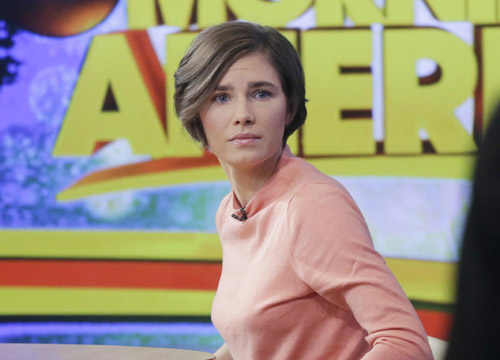 Amanda Knox vuole pregare sulla tomba di Meredith Amanda Knox vuole pregare sulla tomba di Meredith