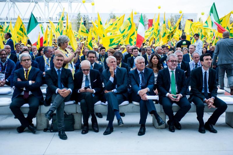 Renzi all’assemblea Coldiretti: “Expo, il mondo ha fame di Italia”. FOTO Renzi all’assemblea Coldiretti: “Expo, il mondo ha fame di Italia”. FOTO