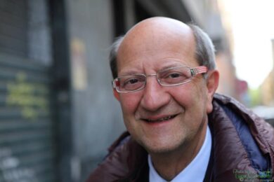 Primarie Pd, l’outsider Caputo propone un incontro a Fiano e Majorino