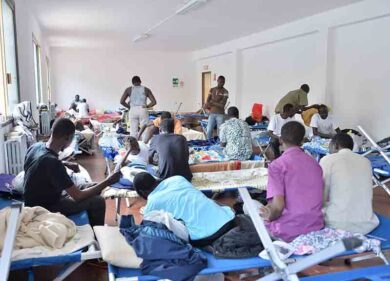 Profughi, tavolo ristretto del prefetto. Nel mirino i ricorsi dei migranti