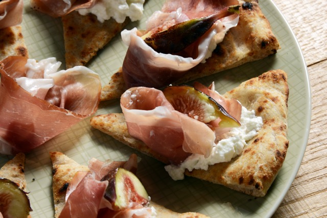 Pizza e champagne a Porta Romana. Ecco il nuovo locale very cool a Milano. The Milan Show Biz Pizza e champagne a Porta Romana. Ecco il nuovo locale very cool a Milano. The Milan Show Biz