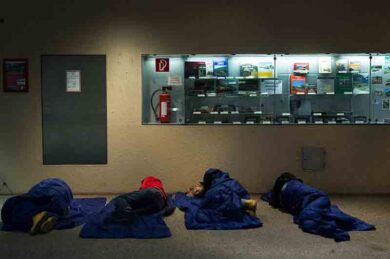 Il successo dell’Airbnb per i rifugiati: migliaia di persone pronte a ospitarli