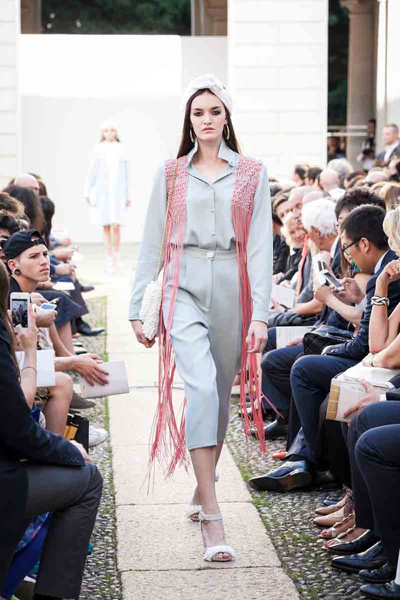 Moda alternativa, questo autunno ci si veste di… stracci Moda alternativa, questo autunno ci si veste di… stracci