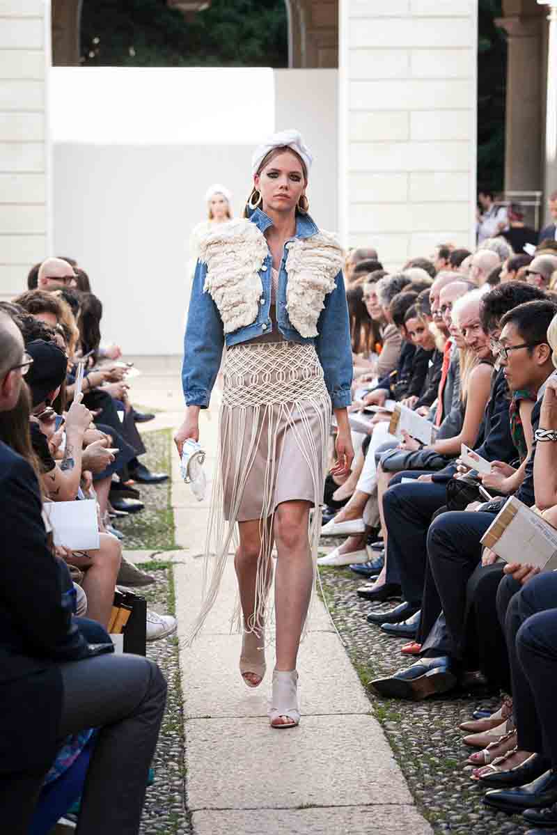 Moda alternativa, questo autunno ci si veste di… stracci Moda alternativa, questo autunno ci si veste di… stracci